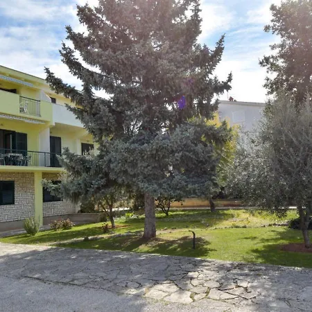 Davorka Apartman Zára